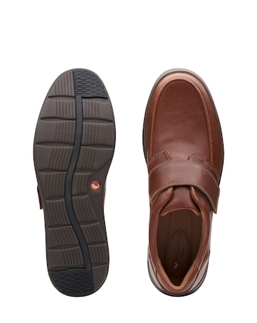 Clarks Un Abode Strap Wide Fit Shoe