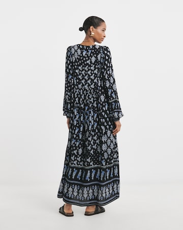 Border Print Batwing Maxi Dress