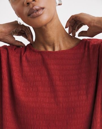 Textured Curved Hem Longline Top