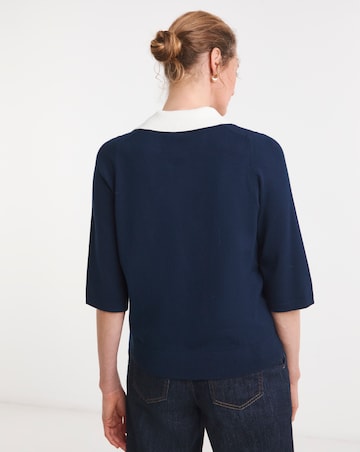 Contrast Collar V Neck Jumper