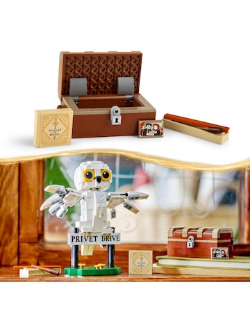 LEGO Harry Potter Hedwig at 4 Privet Drive 76425