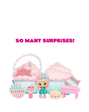 Yummiland Beauty Bag Playset + Lip Gloss - Cupcake