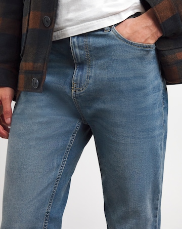 Light Stonewash Bootcut Fit Stretch Jeans