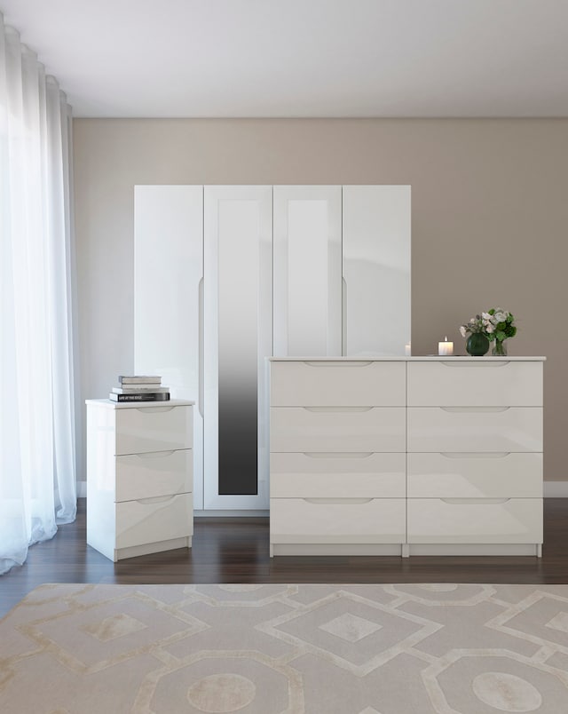 Sorrento High Gloss 4 Piece Bedroom Package (2xBedside, Chest, 3 Door Wardrobe)