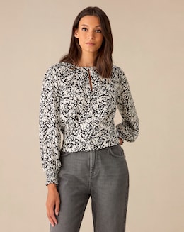 Ro&Zo Mono Keyhole Front Blouse - Image