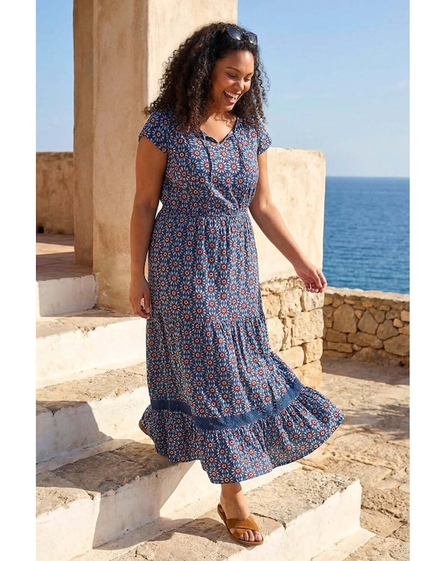knee length dresses for ladies Women's Sleeveless Swing Midi Dress – Plus Size 14-22 main image 0
