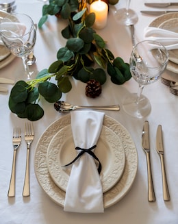 Price &amp; Kensington Acorn 12 Piece Dinner Set