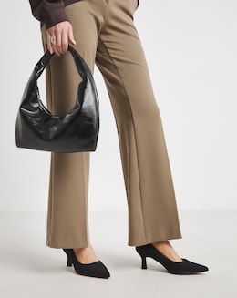 Pointed Toe Kitten Heel Shoe Wide - Image