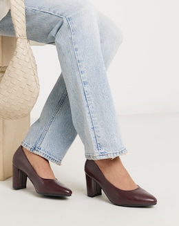 Comfort Flexible Court Shoe Wide Fit - Image