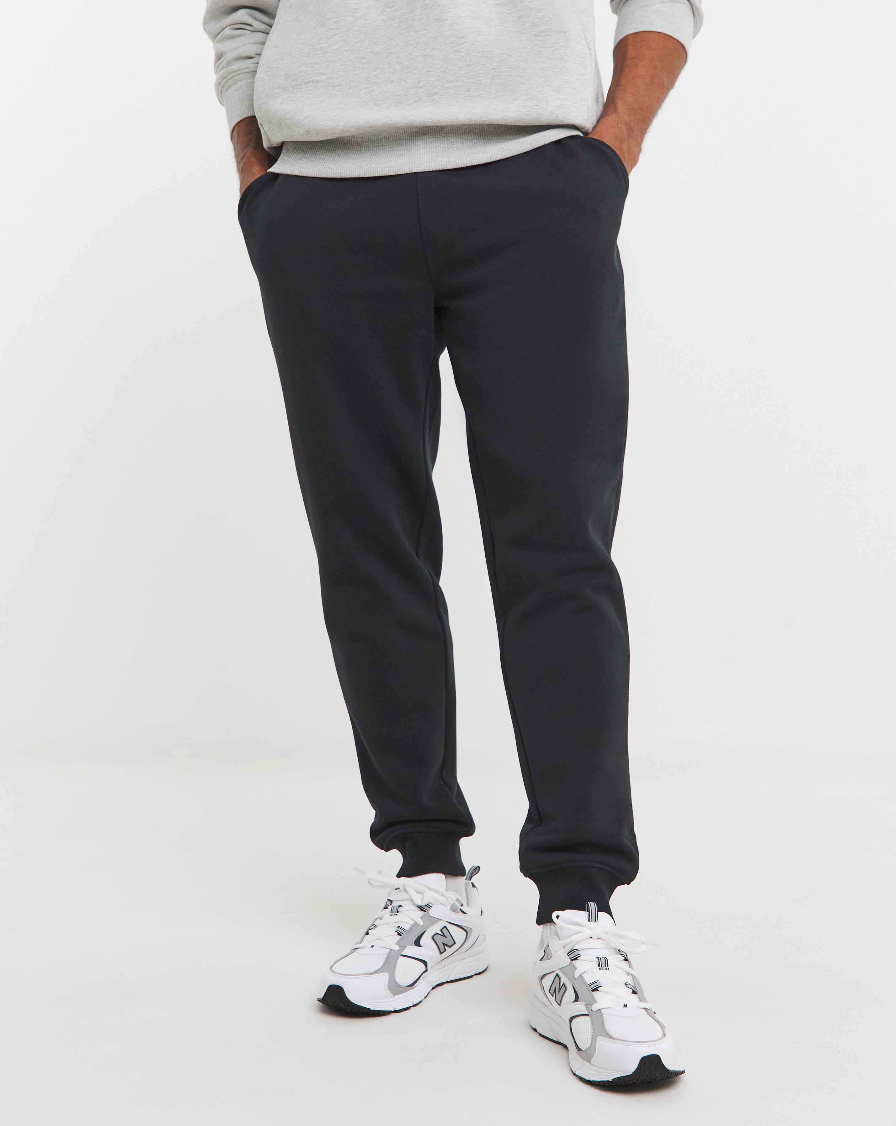 29 Inch Leg Men's Joggers | Short Leg Tracksuit Bottoms | JD Williams