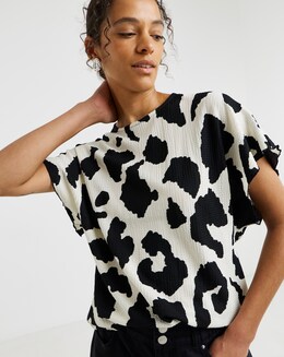 Flutter Sleeve Textured Top - Image