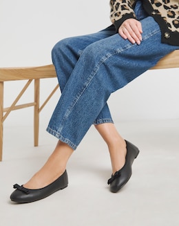 Classic Ballerina Bow Shoe Standard - Image