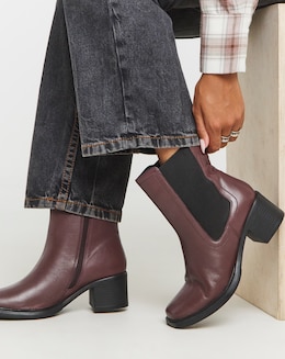 Lady Block Heel Chelsea Boots - Wide Fit (E)