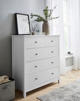Bosworth Chest of Drawers - Image