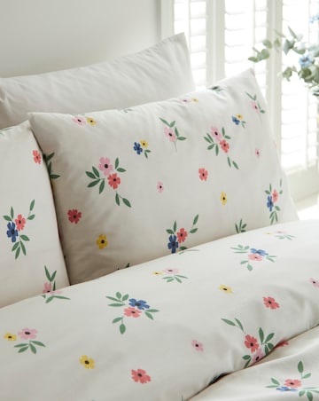 Julipa Lana Floral Duvet Set