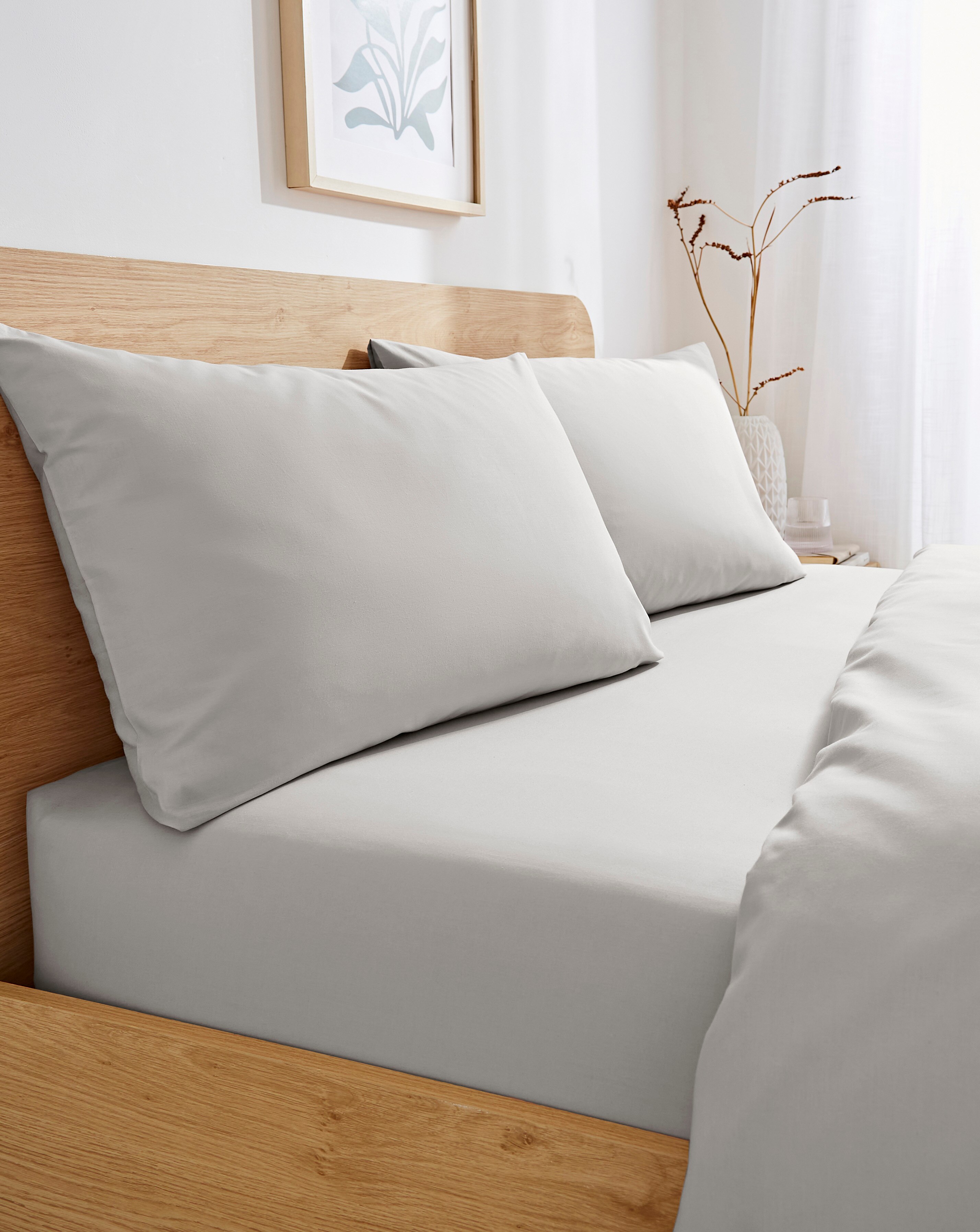 Non Iron Plain Dye 30cm Fitted Sheet - Grey