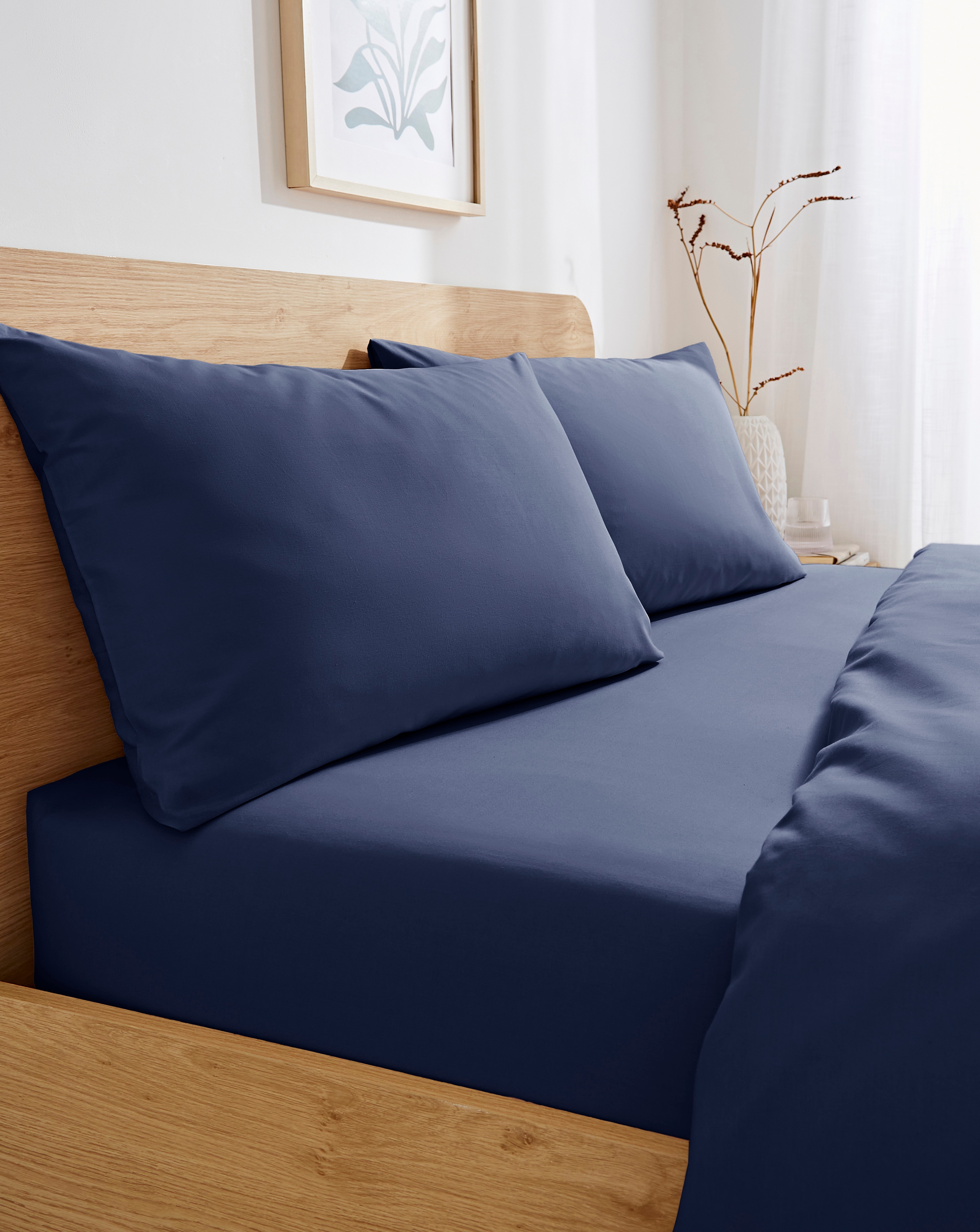 Non Iron Plain Dye 30cm Fitted Sheet - Navy