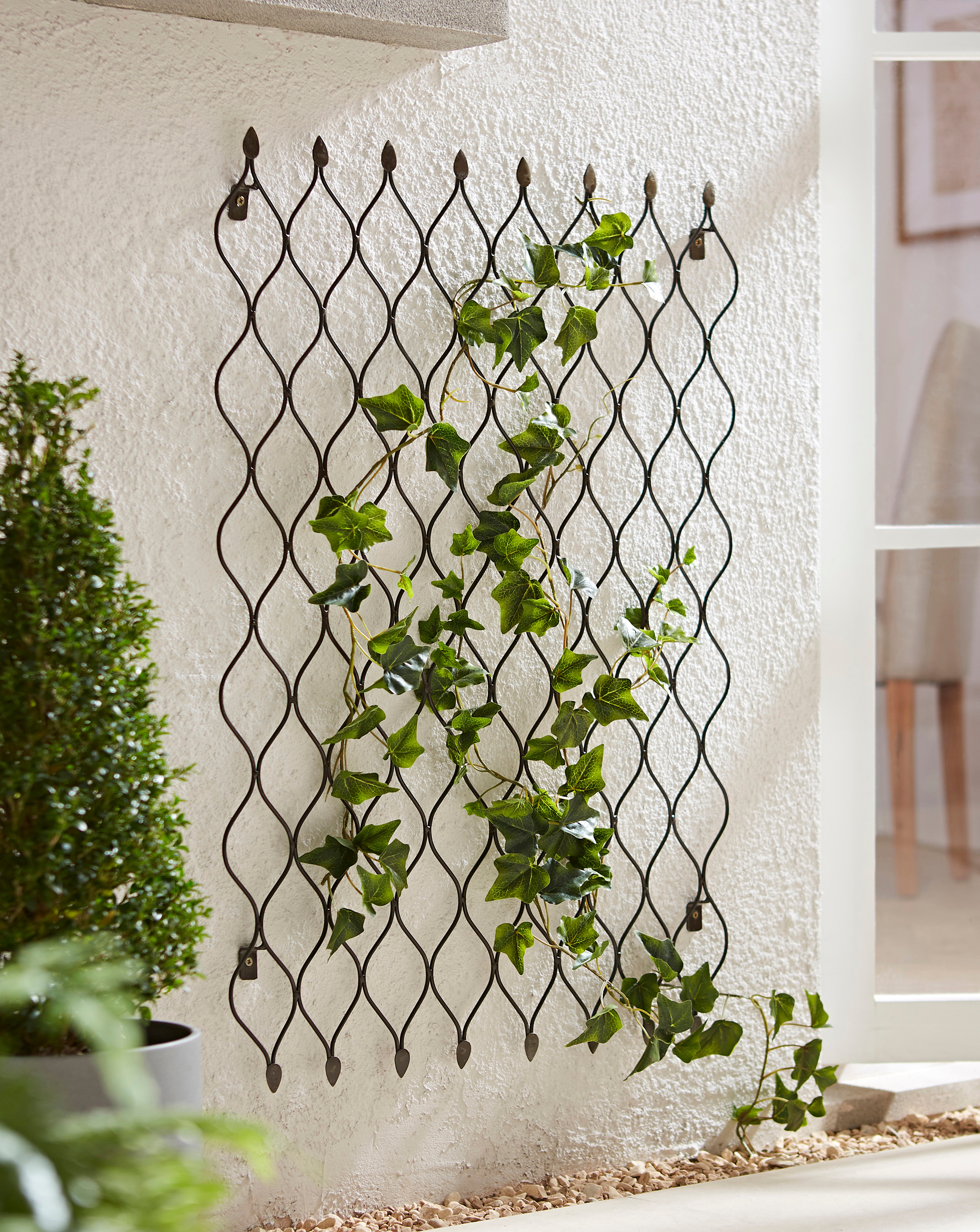 Ivyline Outdoor Honeycomb Trellis Zinc
