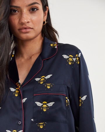 Chelsea Peers Woven Satin Bee Print PJ Set