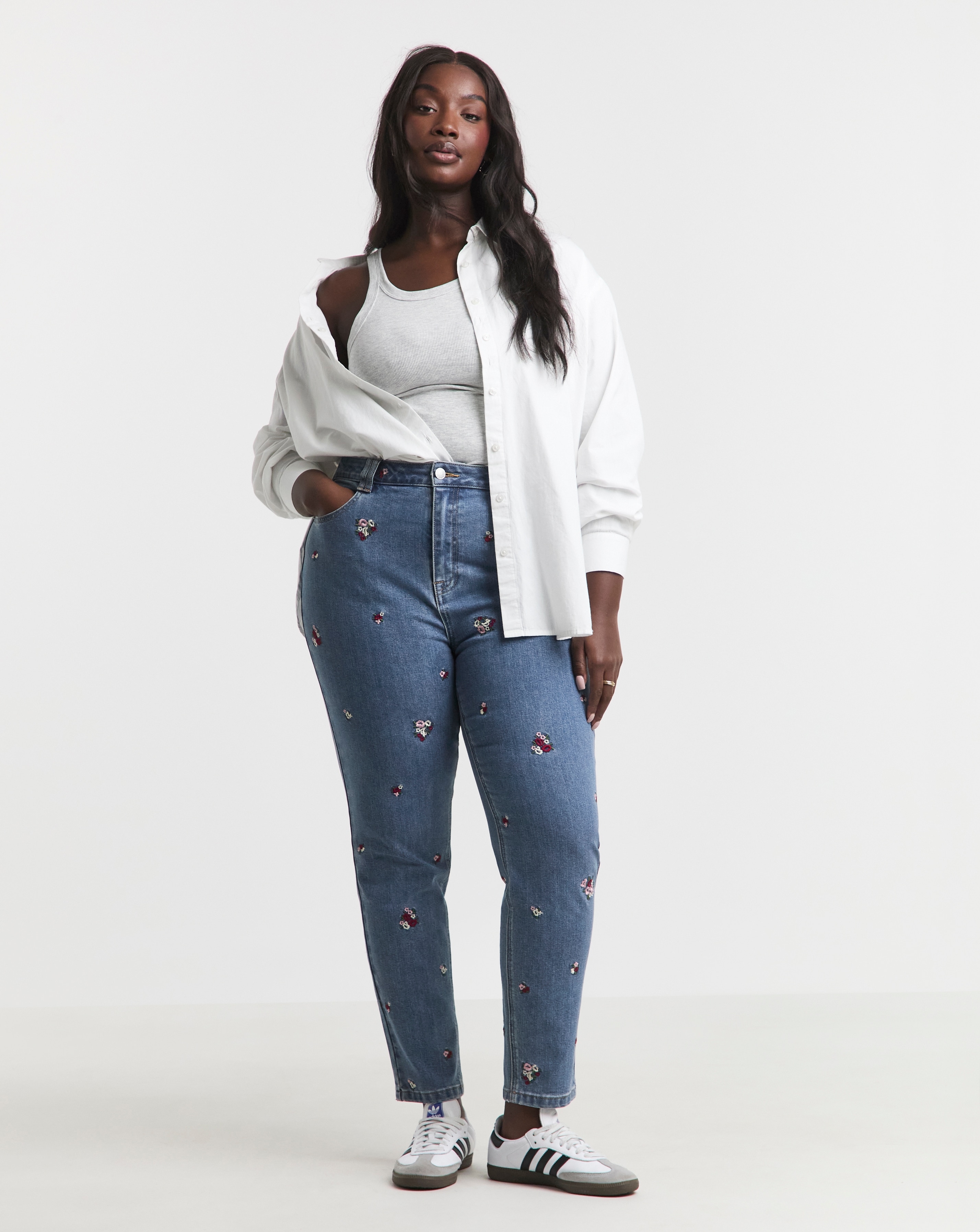 Floral Embroidered Slim Mom Jeans