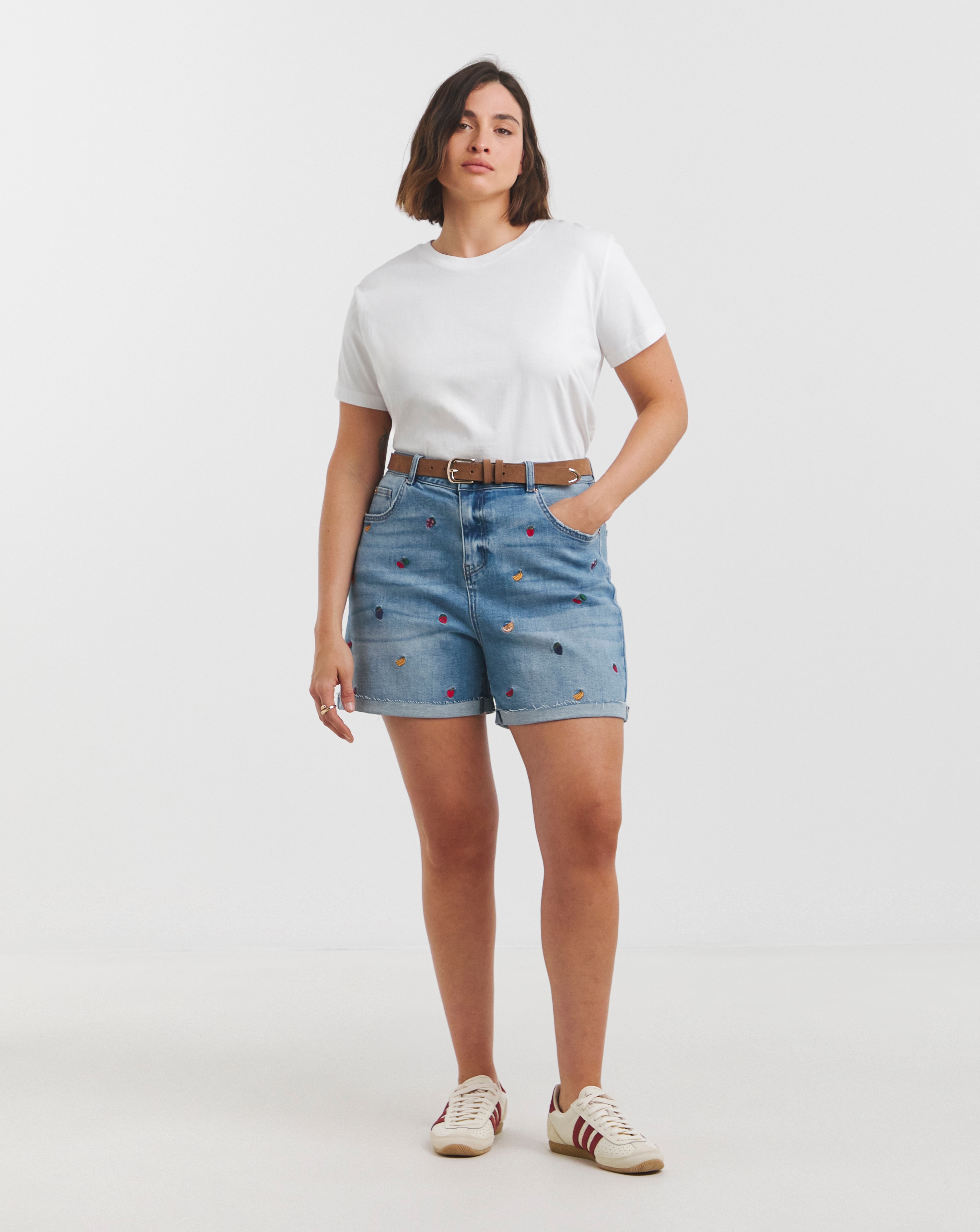 SBE Fruit Roll Hem Short