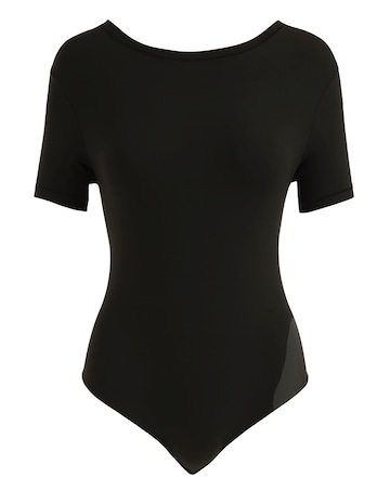 MAGISCULPT Light Control Smoothing T-Shirt Bodysuit