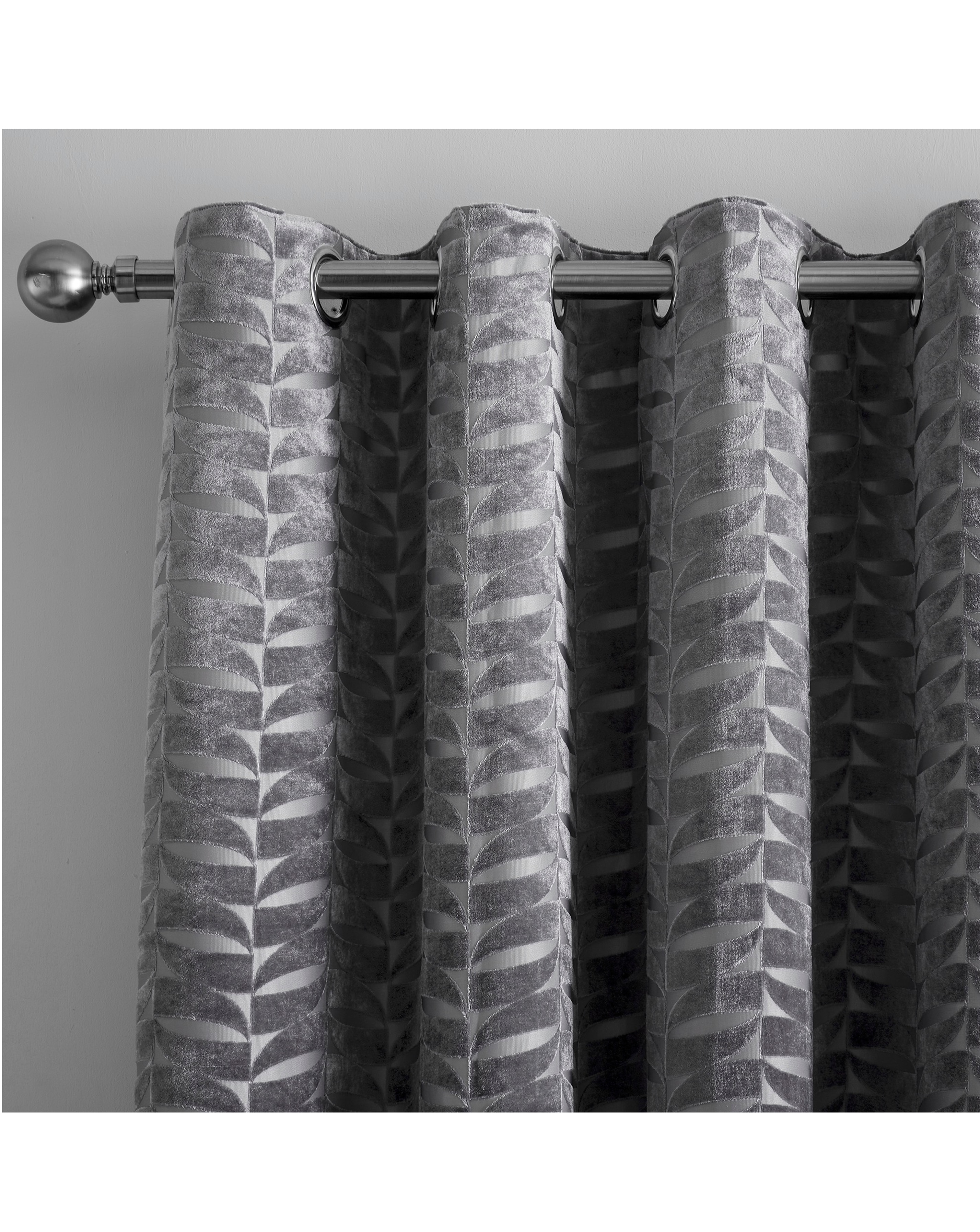 Curtina Kendal Eyelet Curtain