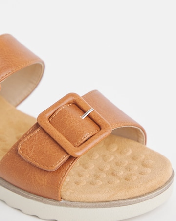 Cushion Walk T&C Buckle Sandal E Fit