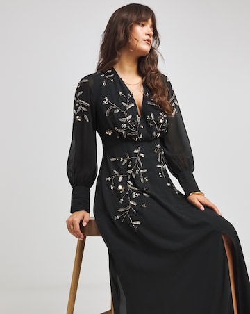 Hope & Ivy Willa Black Embellished Black Maxi Dress