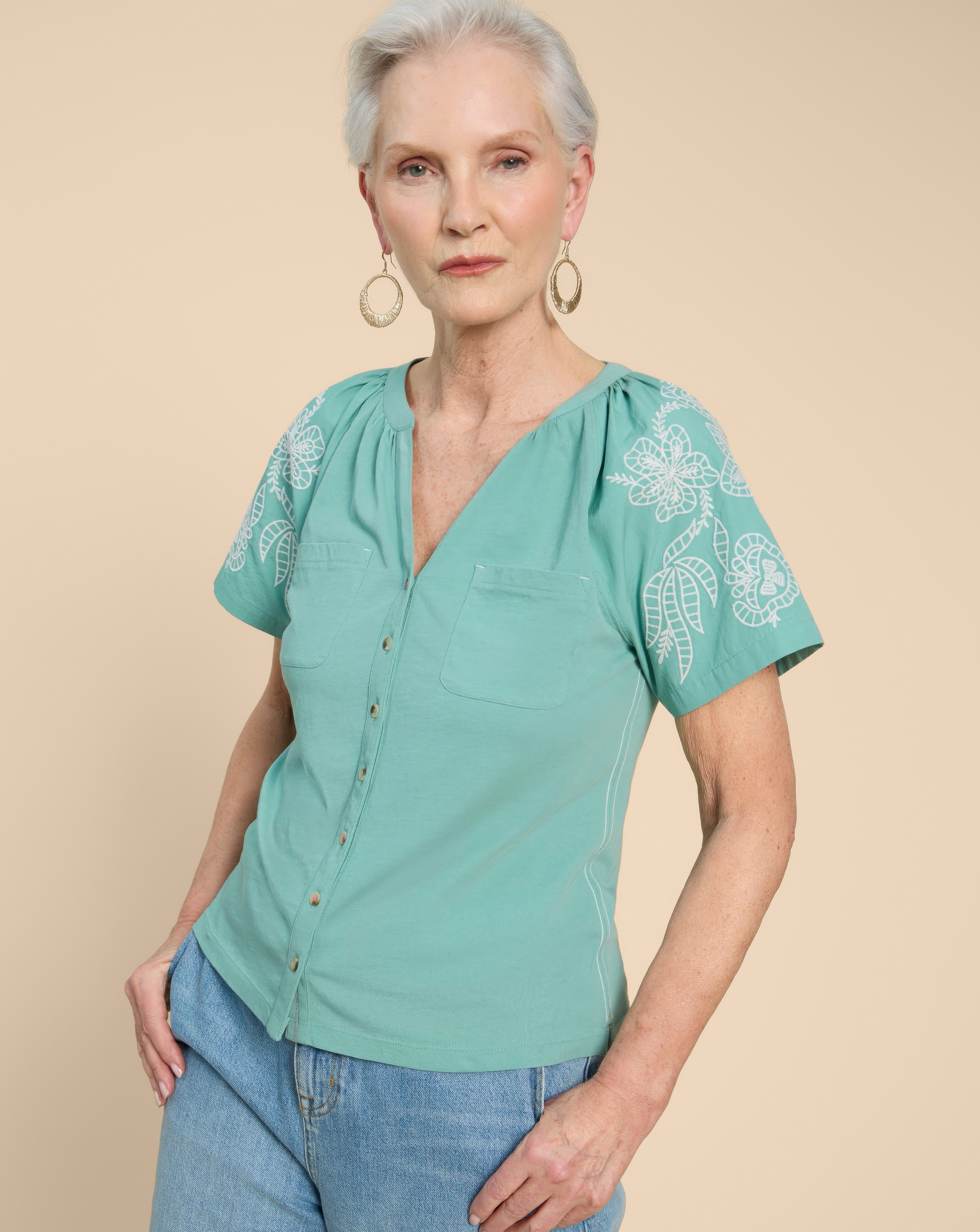 White Stuf Daisy Raglan Shirt