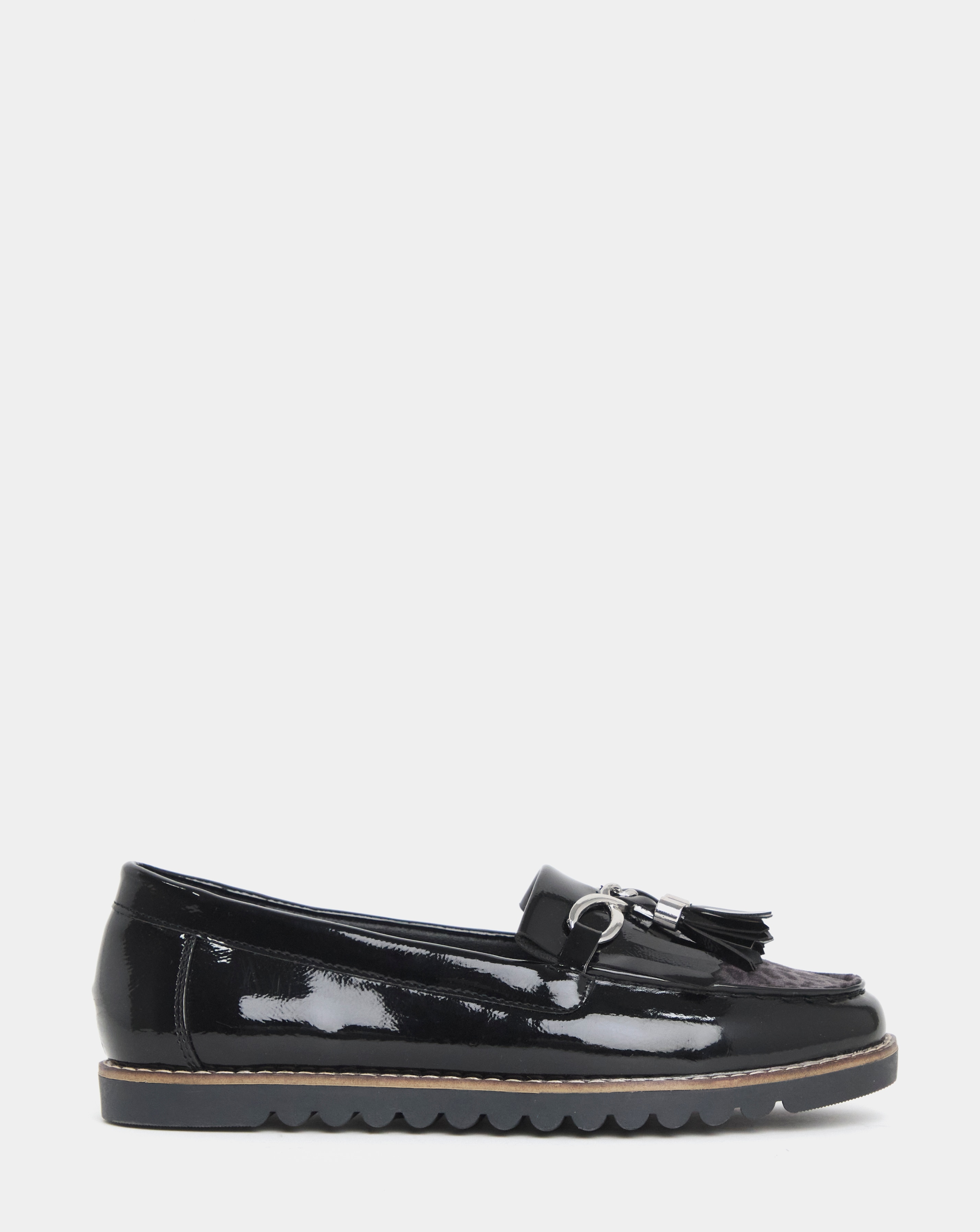 New In - Tassle Chain Trim Flat Loafers Wide