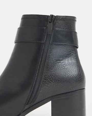 Cushion Walk Block Heel Buckle Boot Extra Wide EEE Fit