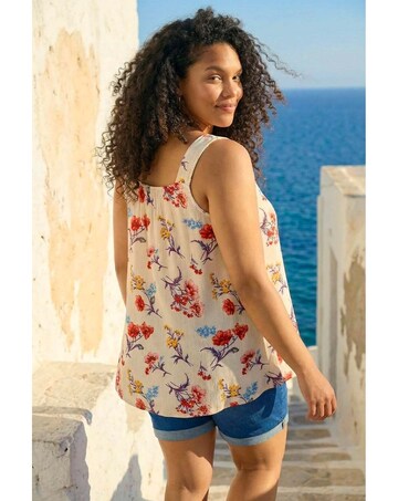 Roman Curve Ditsy Floral V-Neck Top