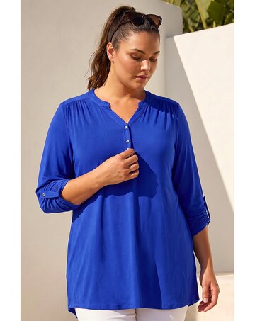 Roman Curve Buttoned Stretch Top
