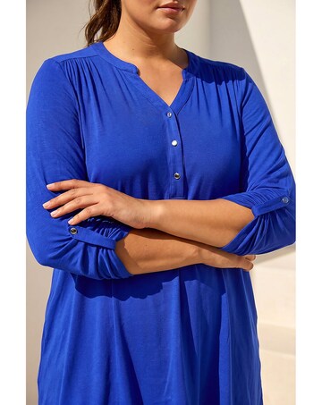 Roman Curve Buttoned Stretch Top