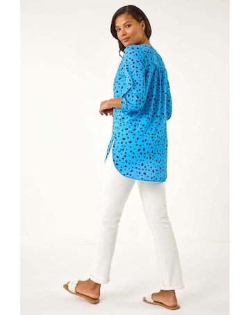 Roman Spot Print V-Neck Button Blouse