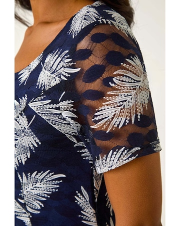 Roman Leaf Print Lace Stretch Dress