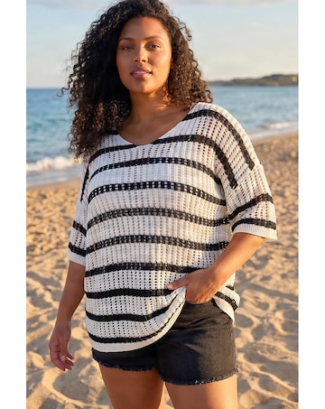Roman Curve Crochet Knitted Top