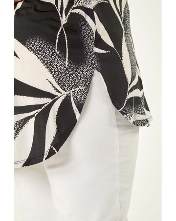 Roman Curve Leaf Print Textured Shirt