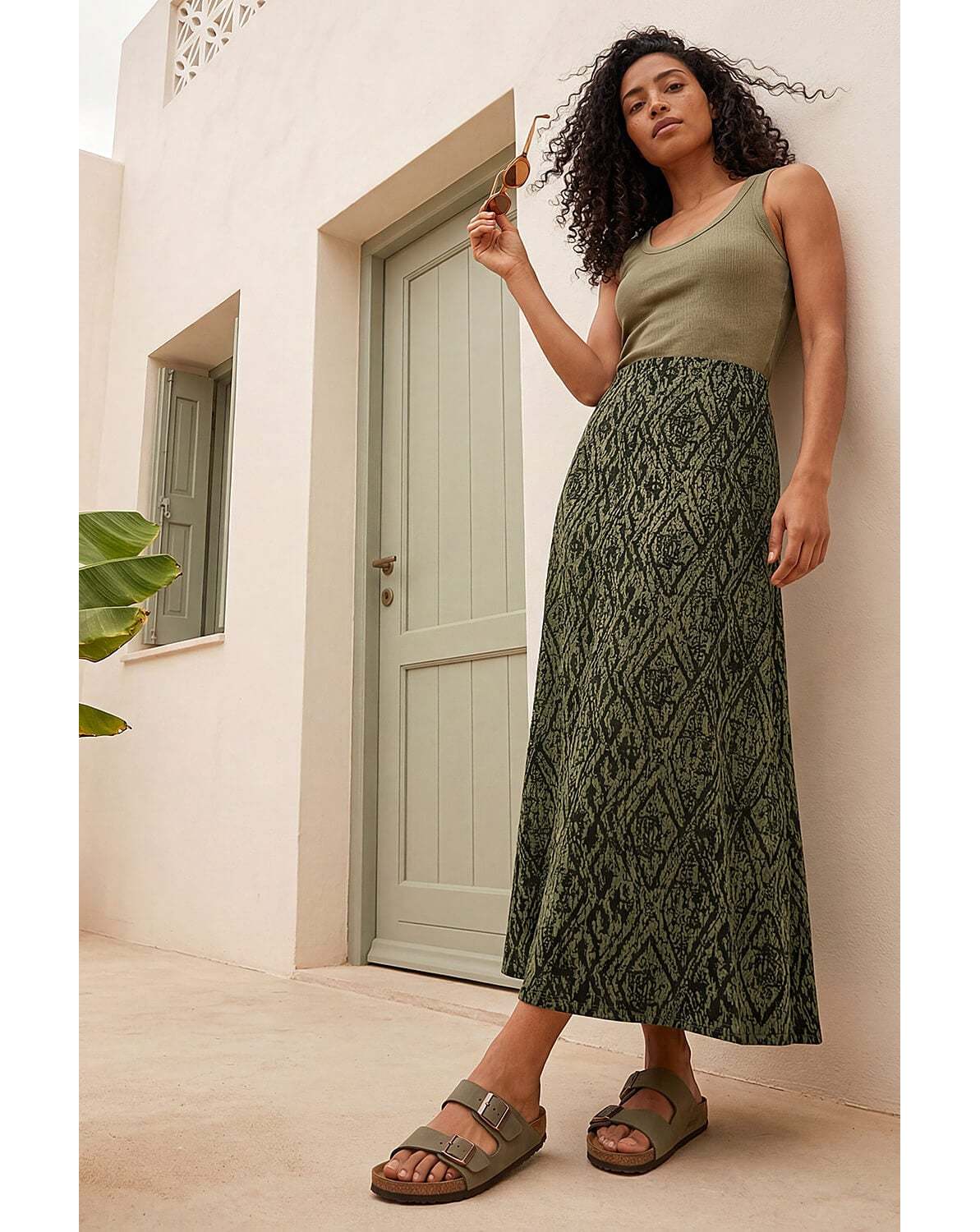 New In - Roman Abstract Diamond Print Midi Skirt