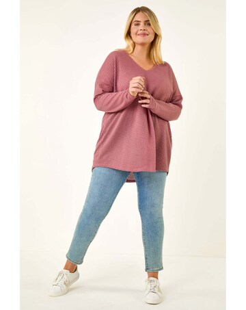 Roman Curve Textured V-Neck Stretch Top