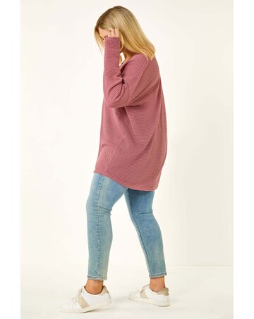 Roman Curve Textured V-Neck Stretch Top