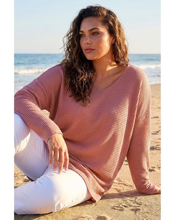 Roman Curve Textured V-Neck Stretch Top
