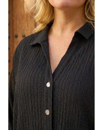Roman Curve Textured Blouse