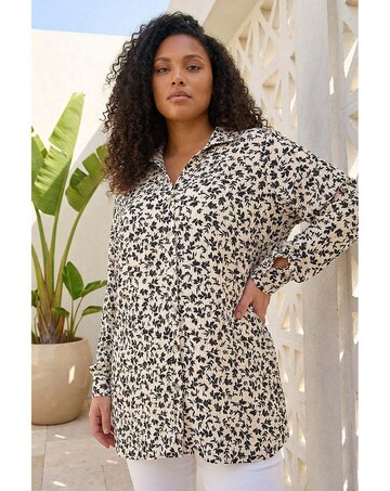 Roman Curve Floral Textured Blouse