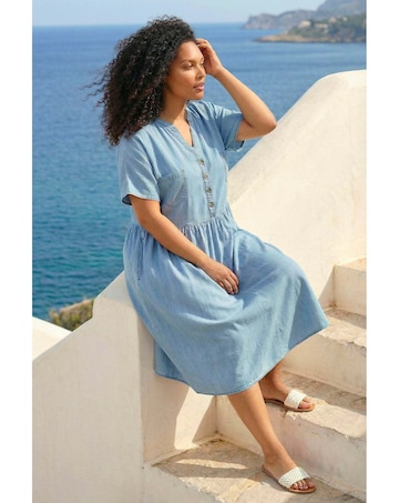 Roman Curve Buttoned Shirt Dress