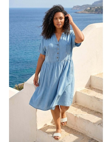 Roman Curve Buttoned Shirt Dress
