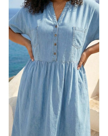 Roman Curve Buttoned Shirt Dress