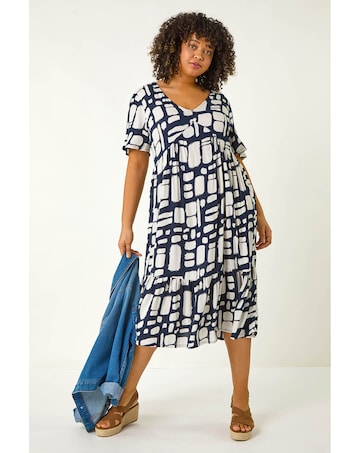 Roman Curve Print Tiered V-Neck Dress