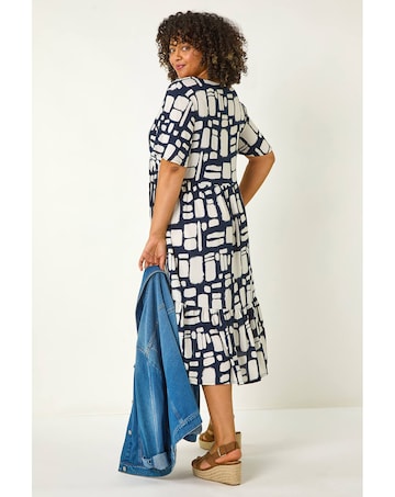 Roman Curve Print Tiered V-Neck Dress